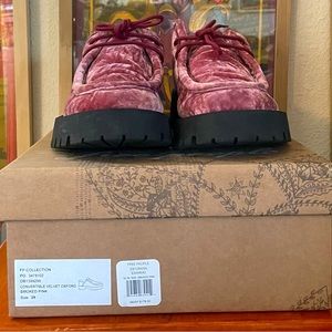 Free People velvet Oxford size 39
